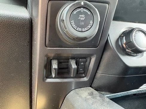 Used 2020 Ford F150 XLT w/ Equipment Group 302A Luxury AWD/4WD image 23