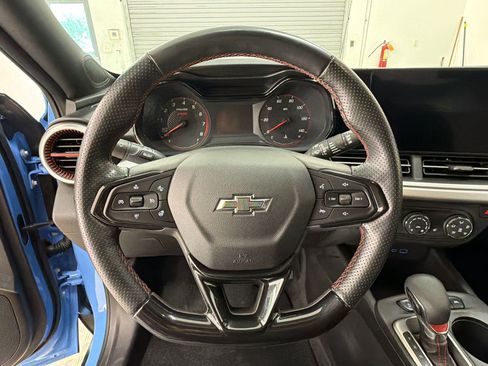 Used 2024 Chevrolet Trax RS w/ Driver Confidence Package FWD image 27