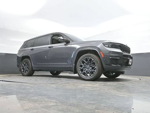 Used 2024 Jeep Grand Cherokee L Summit AWD/4WD image 48