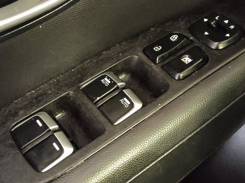 Used 2017 Kia Soul + image 27