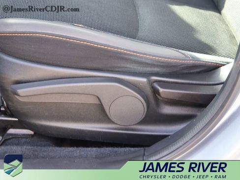 Used 2016 Subaru Crosstrek 2.0i Premium w/ Moonroof Package image 23