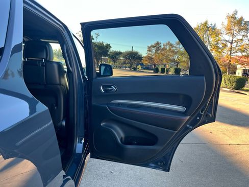 Used 2017 Dodge Durango R/T w/ Technology Group image 18