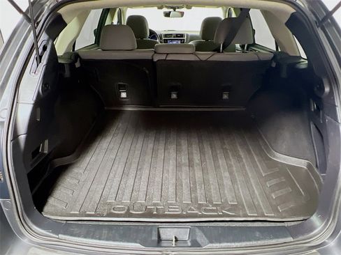 Used 2019 Subaru Outback 2.5i Premium image 24