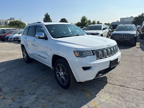 Used 2019 Jeep Grand Cherokee Overland AWD/4WD image 4
