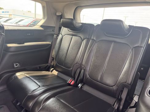 Used 2023 Jeep Grand Cherokee L Limited AWD/4WD image 35