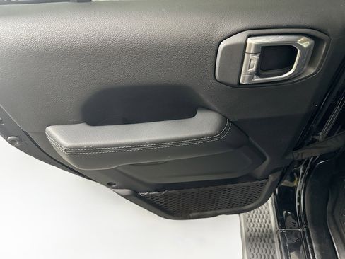 Used 2021 Jeep Wrangler Unlimited Sahara AWD/4WD image 25