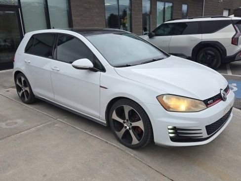 Used 2015 Volkswagen GTI SE image 1