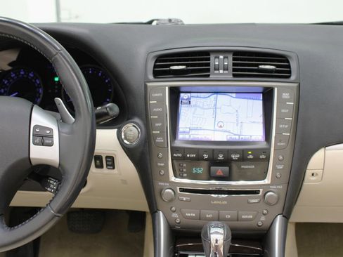 Used 2011 Lexus IS 250C image 58