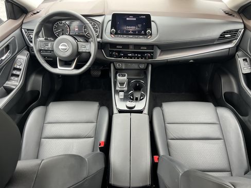 Certified 2023 Nissan Rogue SV w/ SV Premium B Package AWD/4WD image 18