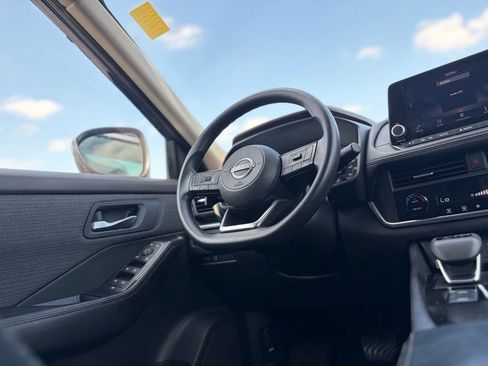 Used 2023 Nissan Rogue SV AWD/4WD image 36