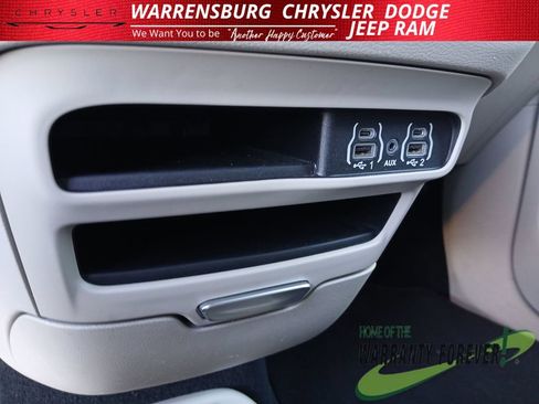 Used 2023 Chrysler Voyager LX FWD image 26