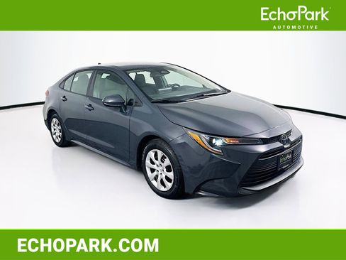Used 2024 Toyota Corolla LE image 1