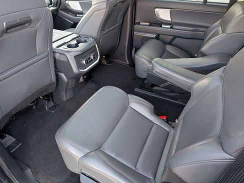 Used 2025 Ford Expedition Max Active AWD/4WD image 31
