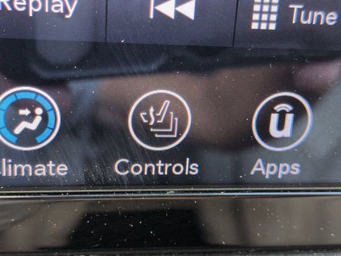 Used 2019 Chrysler Pacifica Touring-L Plus w/ Advanced Safetytec Group FWD image 24