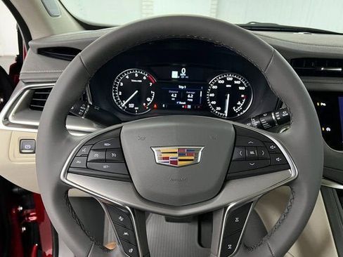 New 2025 Cadillac XT5 Premium Luxury image 15