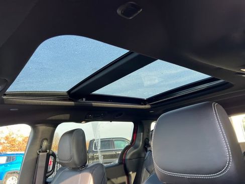 New 2026 Chrysler Pacifica Select FWD image 8