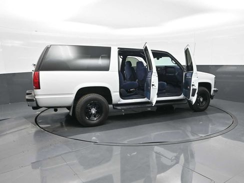 Used 1997 Chevrolet Suburban 2500 w/ Preferred Equipment Group 2 image 35