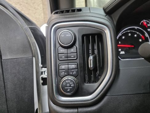 Used 2022 Chevrolet Silverado 2500 LTZ w/ LTZ Convenience Package image 30