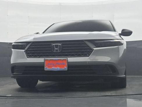 Used 2025 Honda Accord Sport image 28