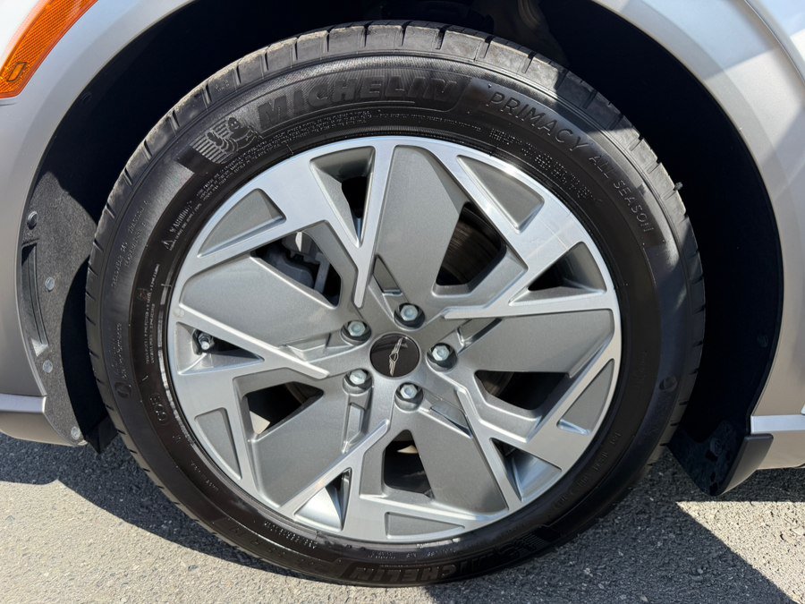 Used 2024 Genesis GV60 RWD image 54