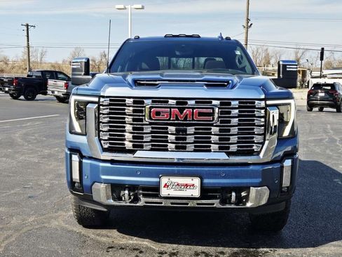 New 2026 GMC Sierra 2500 Denali w/ Denali Reserve Package AWD/4WD image 8