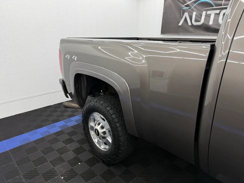 Used 2013 Chevrolet Silverado 2500 LT AWD/4WD image 3