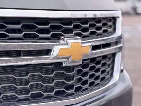 Used 2016 Chevrolet Suburban LT image 33