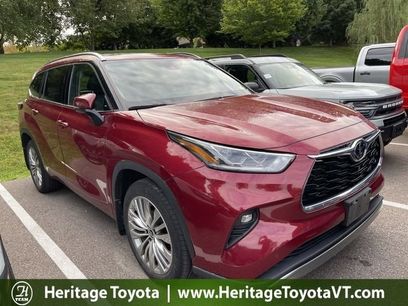 Used 2023 Toyota Highlander Platinum