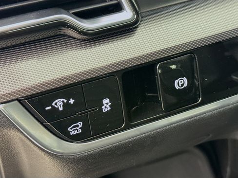 Used 2024 Kia Sportage SX image 9