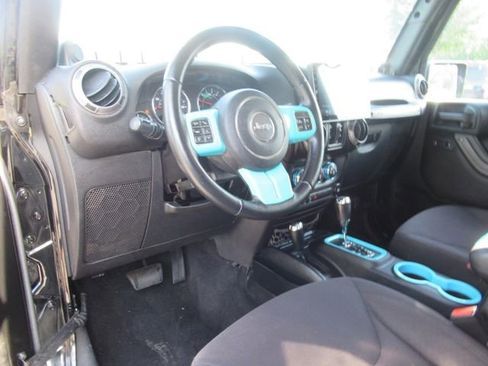 Used 2014 Jeep Wrangler Unlimited Sport w/ Quick Order Package 24S AWD/4WD image 18