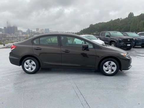 Used 2014 Honda Civic LX image 2
