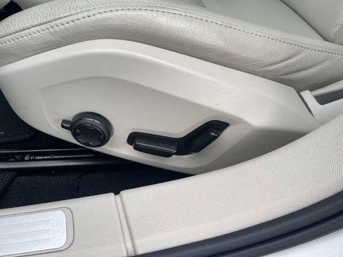 Used 2022 Volvo S60 B5 Inscription image 23