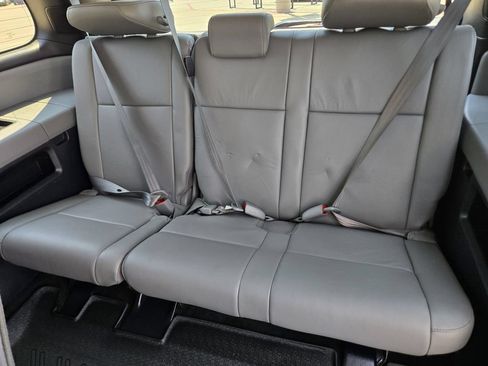 Used 2016 Toyota Sequoia SR5 w/ Premium Package RWD image 18