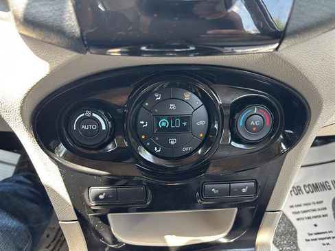 Certified 2017 Ford Fiesta Titanium FWD image 25