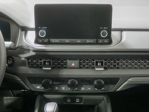 Certified 2025 Honda Accord SE image 25