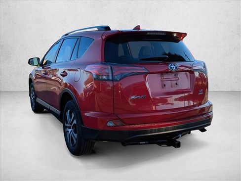 Used 2017 Toyota RAV4 LE image 7