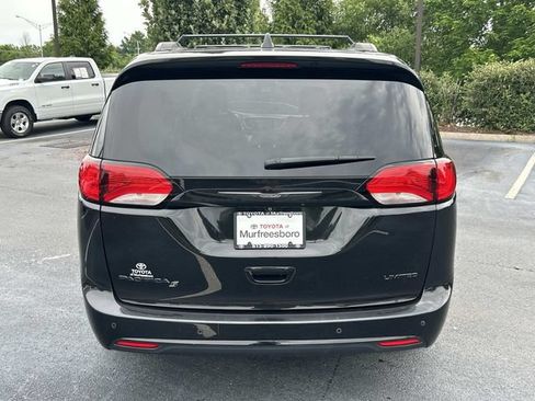 Used 2018 Chrysler Pacifica Limited w/ Advanced Safetytec Group FWD image 5