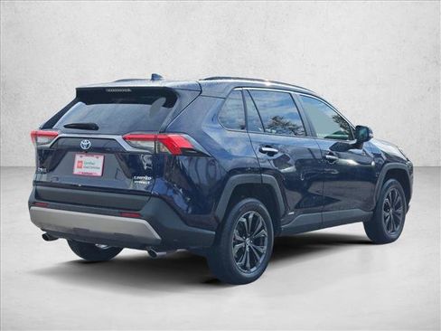 Used 2022 Toyota RAV4 Limited image 5
