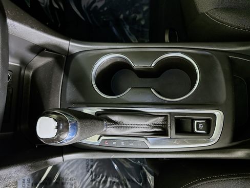 Used 2020 Chevrolet Equinox LT image 22