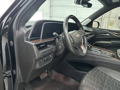 Used 2021 Cadillac Escalade Premium Luxury Platinum image 9
