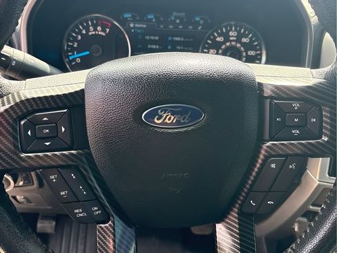Used 2015 Ford F150 Platinum w/ Equipment Group 701A Luxury AWD/4WD image 23