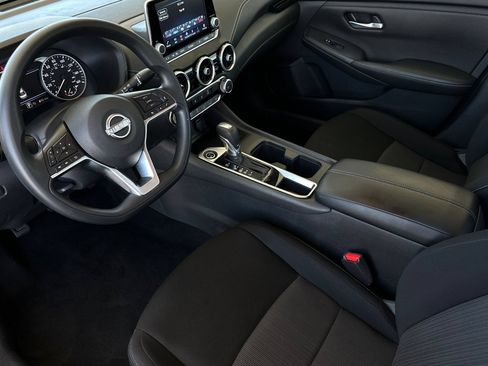 Used 2024 Nissan Sentra SV FWD image 9