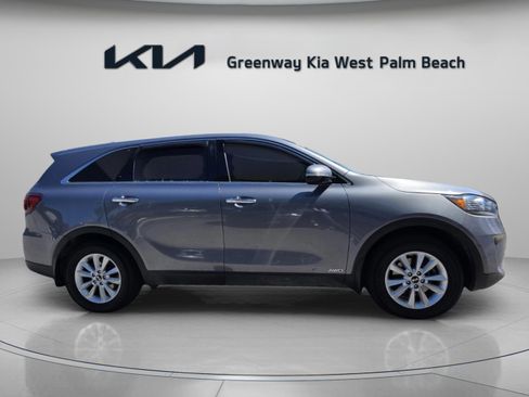 Used 2020 Kia Sorento LX AWD/4WD image 8