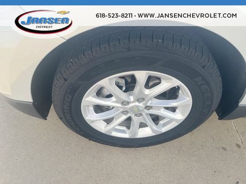 Used 2018 Chevrolet Equinox LT FWD image 32