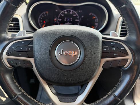 Used 2017 Jeep Grand Cherokee Limited w/ Luxury Group II AWD/4WD image 22