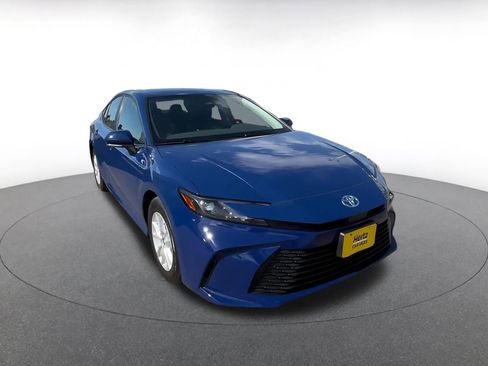 Used 2025 Toyota Camry LE FWD image 3