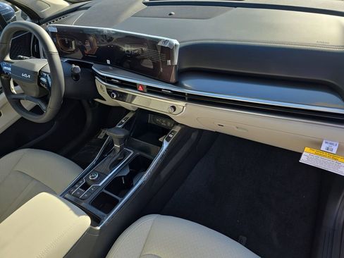 New 2026 Kia Sorento S w/ S Panoramic Sunroof Package FWD image 13