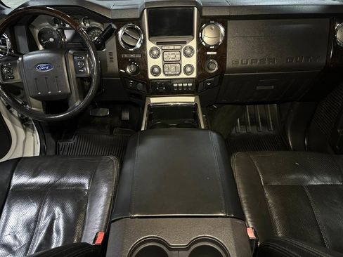 Used 2015 Ford F250 Platinum w/ FX4 Off-Road Package image 39