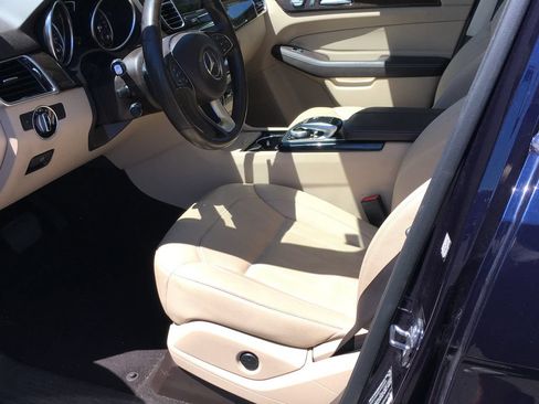 Used 2018 Mercedes-Benz GLE 350 4MATIC image 4