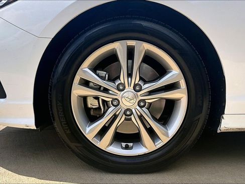 Used 2019 Hyundai Sonata Limited image 12